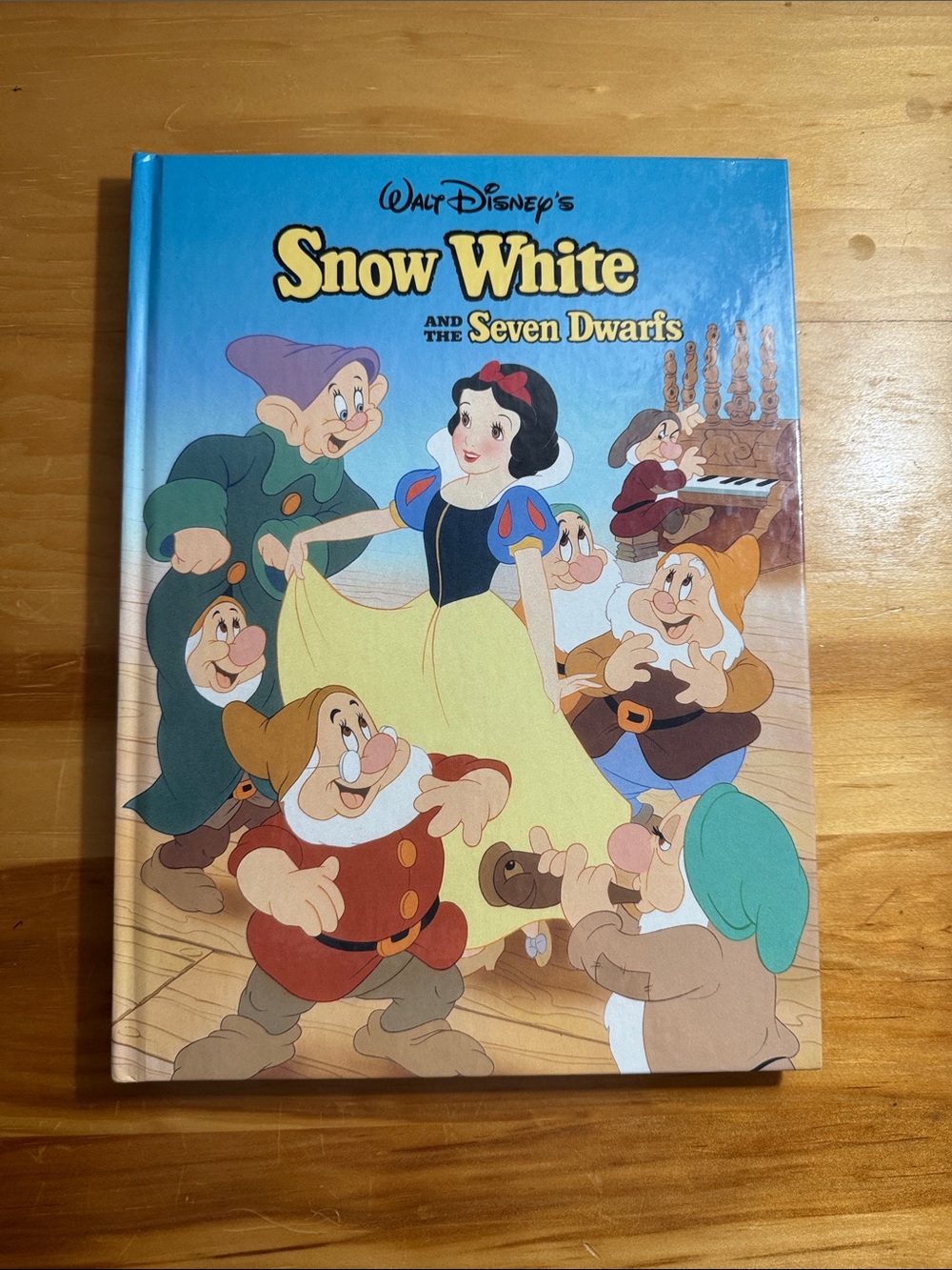 NOT ELIGIBLE FOR BUNDLE DEAL/SALE Snow White and the Seven Dwarfs 1993 Vintage
